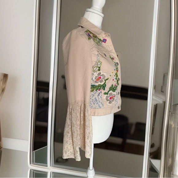 Woman BOSTON PROPER Ivory lace beaded Embellished Denim jacket XS - Picture 5 of 14